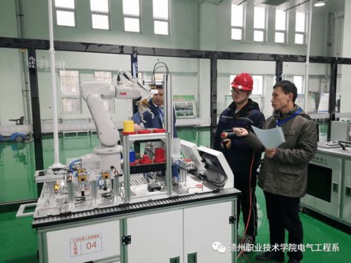 電氣工程系順利完成山東省工業(yè)機器人應(yīng)用編程職業(yè)技能等級證書考核，助推工程機械技術(shù)研發(fā)人才培養(yǎng)